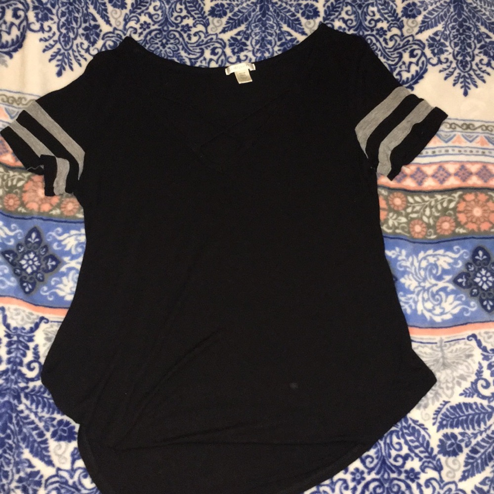 Cross neck tee